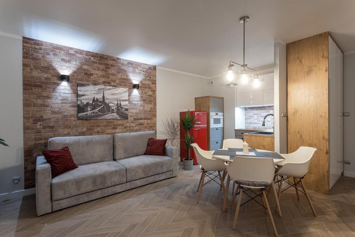 B&W Luxurious Apartment In The Center Of Wrocław Extérieur photo